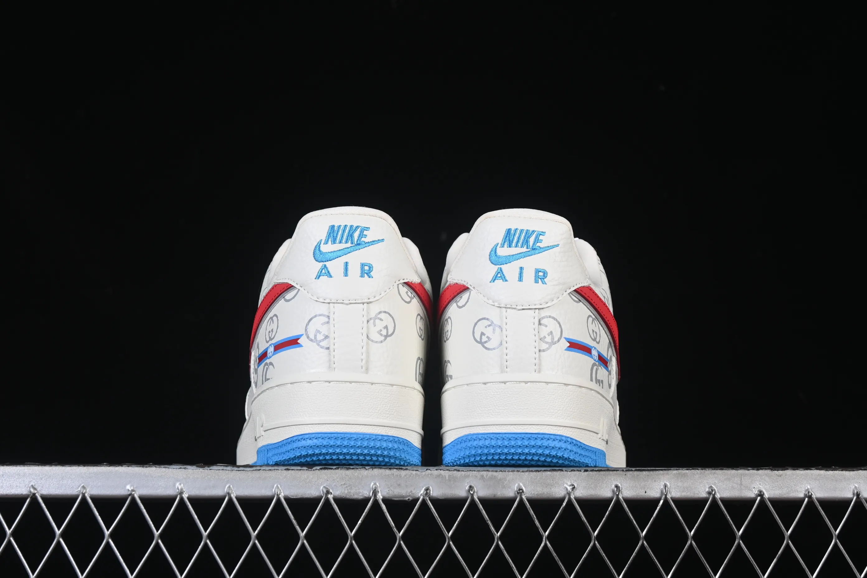 All categories Nk Air Force 1 Air Force series Nk Air Force 1 Low Air Force low-top Nike Air Force 1'07 Low Gucci co-branded white, red and blue Air Force 1 low-top casual sneakers SC0601-572